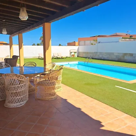 Villa Paradise La Guirra