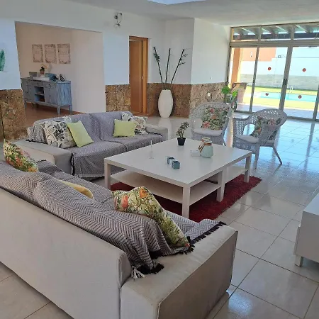 Villa Paradise *